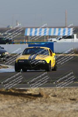 media/Mar-16-2025-CalClub SCCA (Sun) [[e72803ec8c]]/Group 1/Qualifying (Turn 1)/